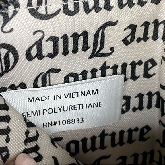 Juicy Couture Black Wallet With Card ID and Money Slots - Picture 8 of 13